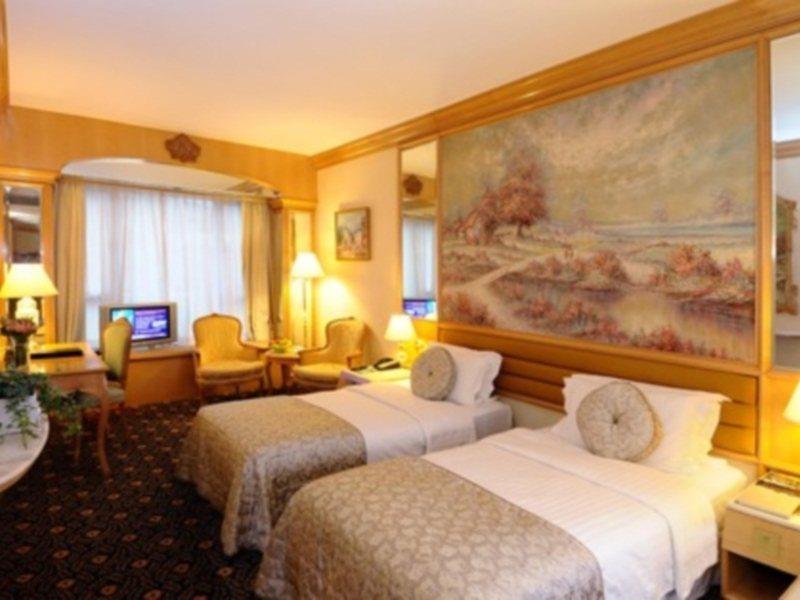 Regal Hongkong Hotel Room photo
